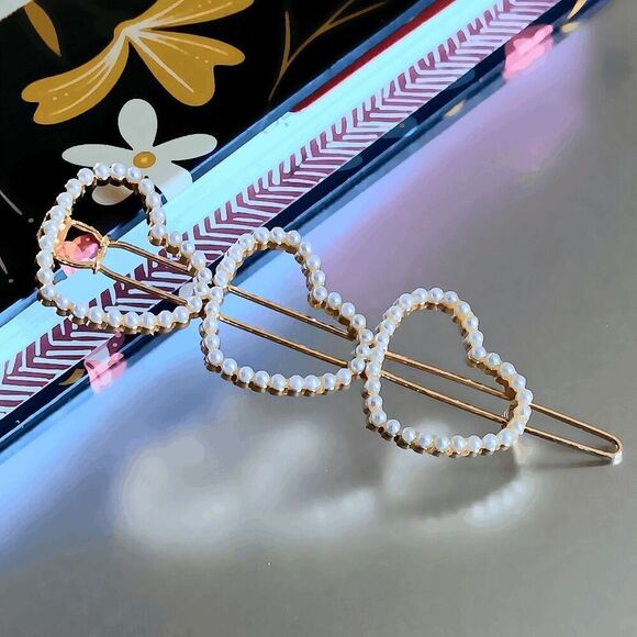 2/$21 *New* 2 Piece Heart Hair Ladies Accessory Set - Picture 2 of 9